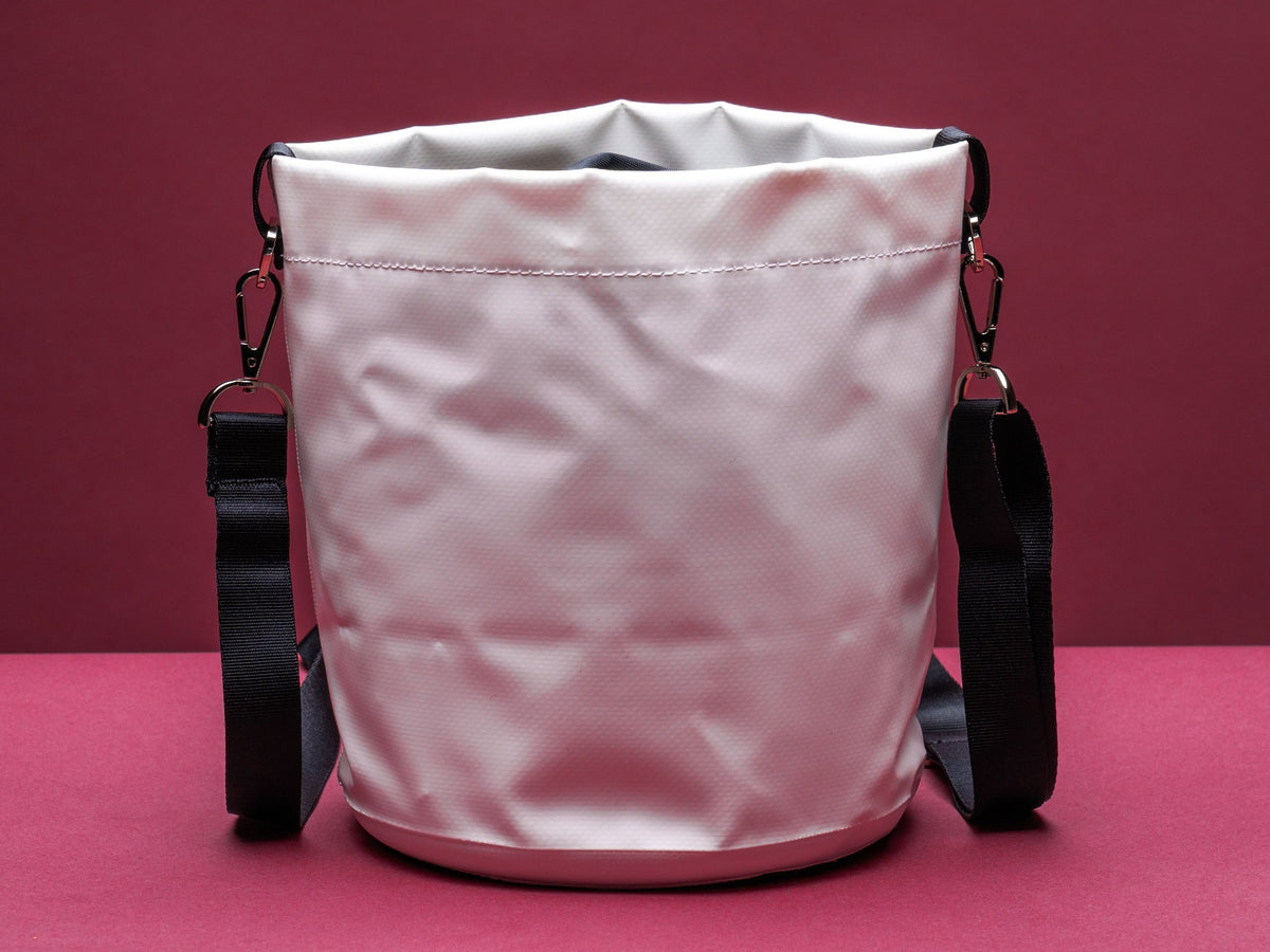 Anemone white bucket bag – BAGOLOGY
